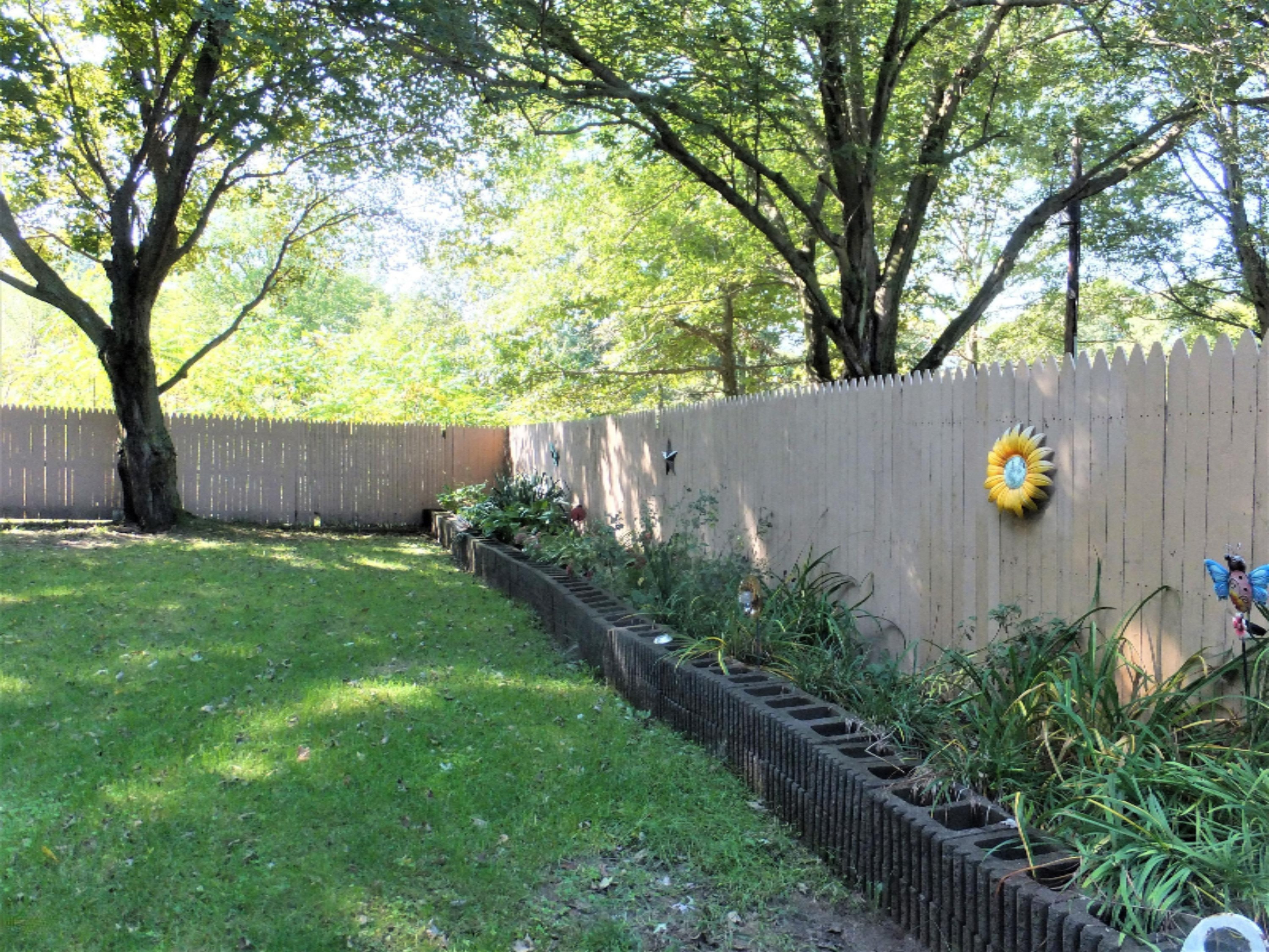 3386 Riverside Road Benton Harbor, MI 49022 - Photo 32 of 45 Private Backyard