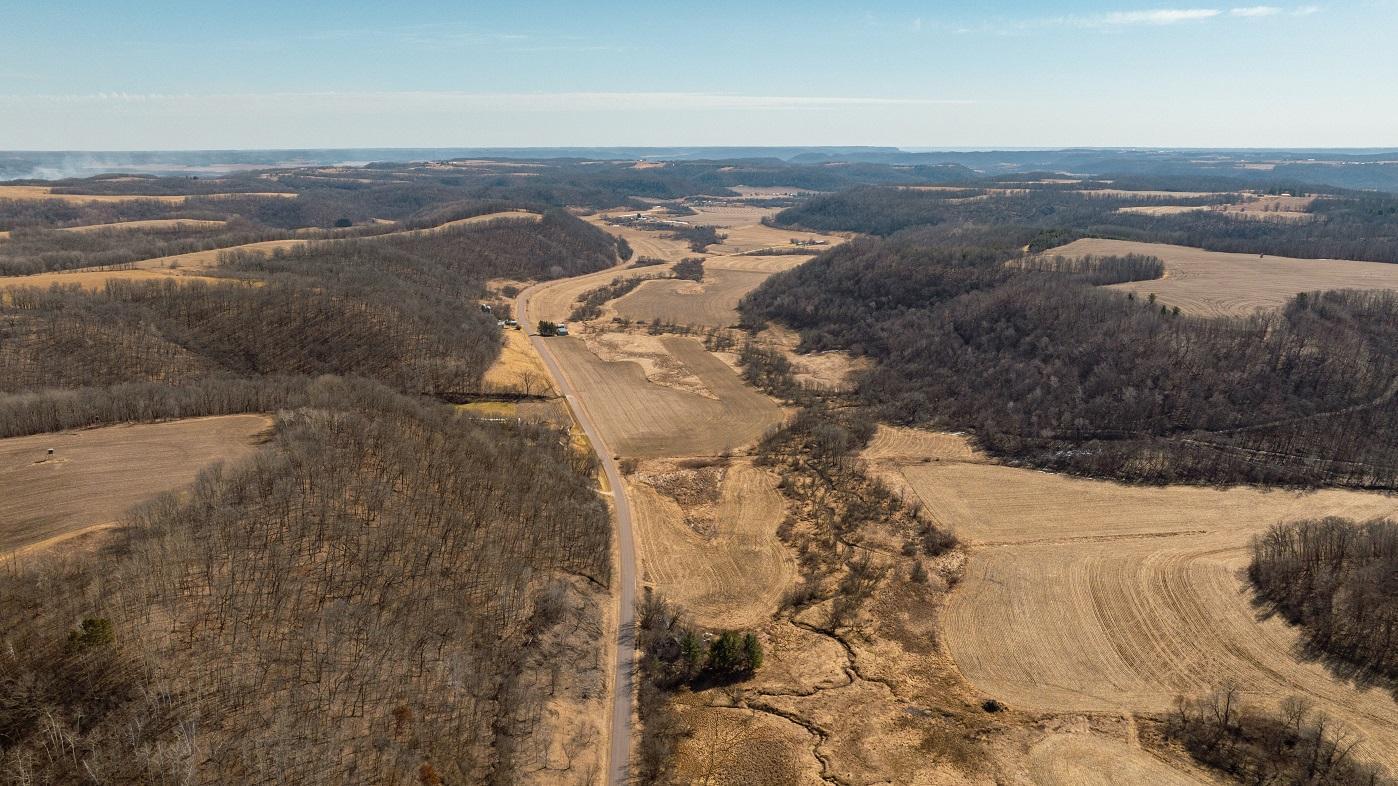 N5566 Sunny Brook Road Arkansaw, WI 54721 - Photo 9 of 35