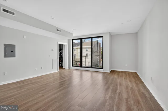 $1,945 | 381 Martin Street, Unit 2, Philadelphia, PA 19128