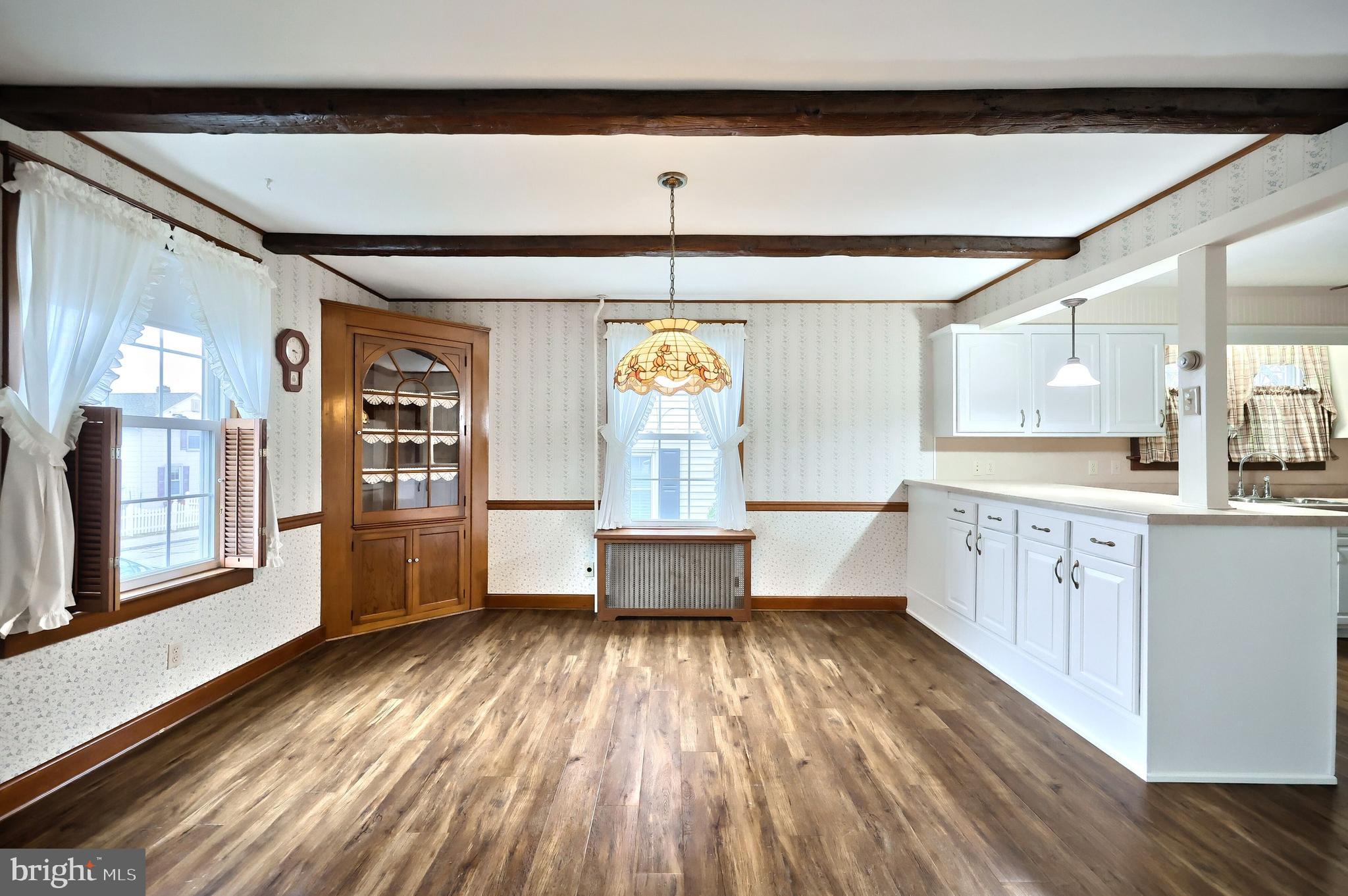 99 5th Street Hanover, PA 17331 - Photo 18 of 38 a very nice looking room with a large window