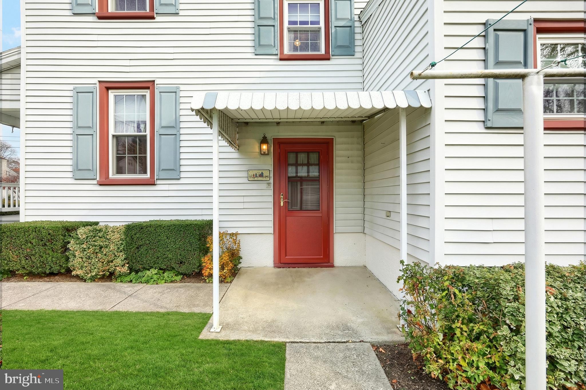 99 5th Street Hanover, PA 17331 - Photo 6 of 38 a front view of a house