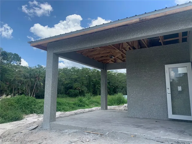 $304,500 | 8031 Melody Circle, LaBelle, FL 33935