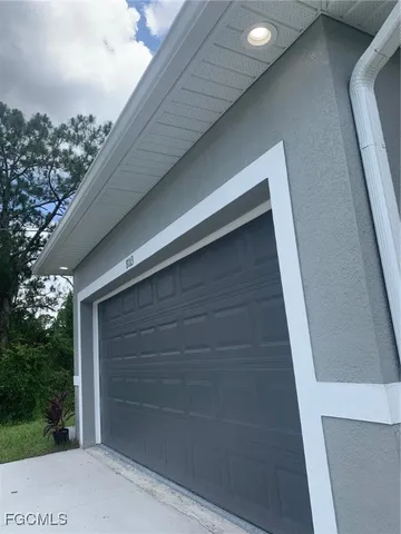 $304,500 | 8031 Melody Circle, LaBelle, FL 33935