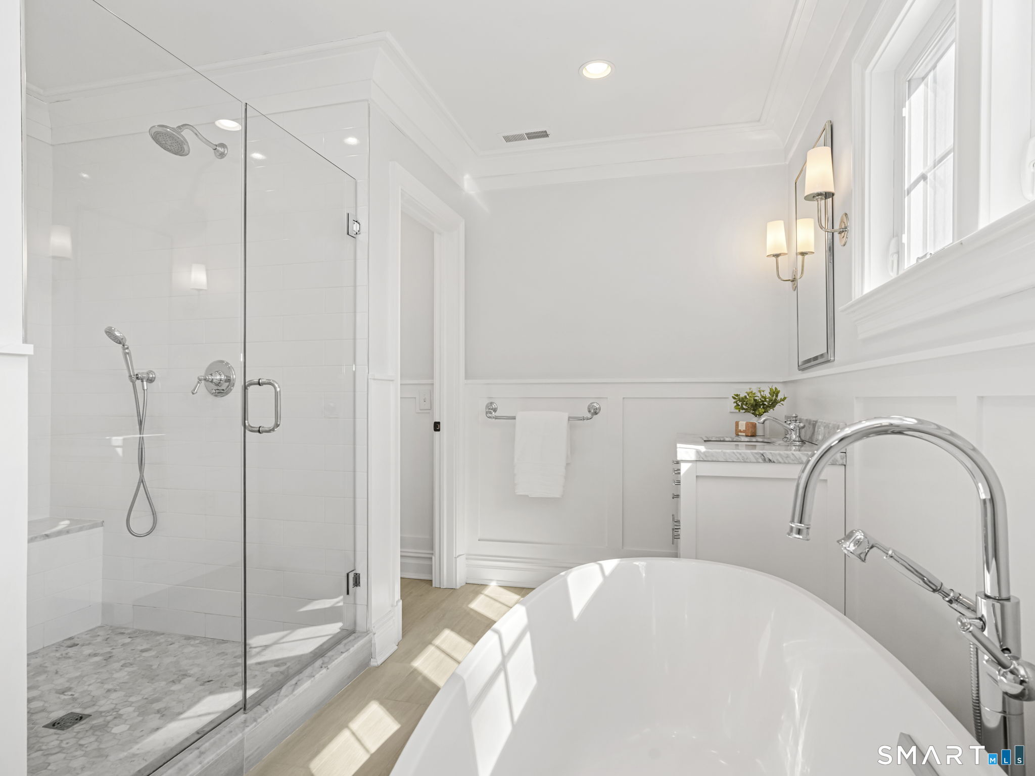 7 Walmsley Road Darien, CT 06820 - Photo 13 of 24