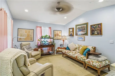 $220,000 | 1110 13th Avenue Southwest, Vero Beach, FL 32962
