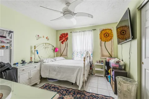 $220,000 | 1110 13th Avenue Southwest, Vero Beach, FL 32962