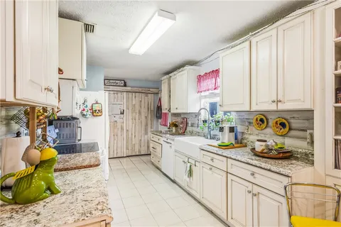 $220,000 | 1110 13th Avenue Southwest, Vero Beach, FL 32962