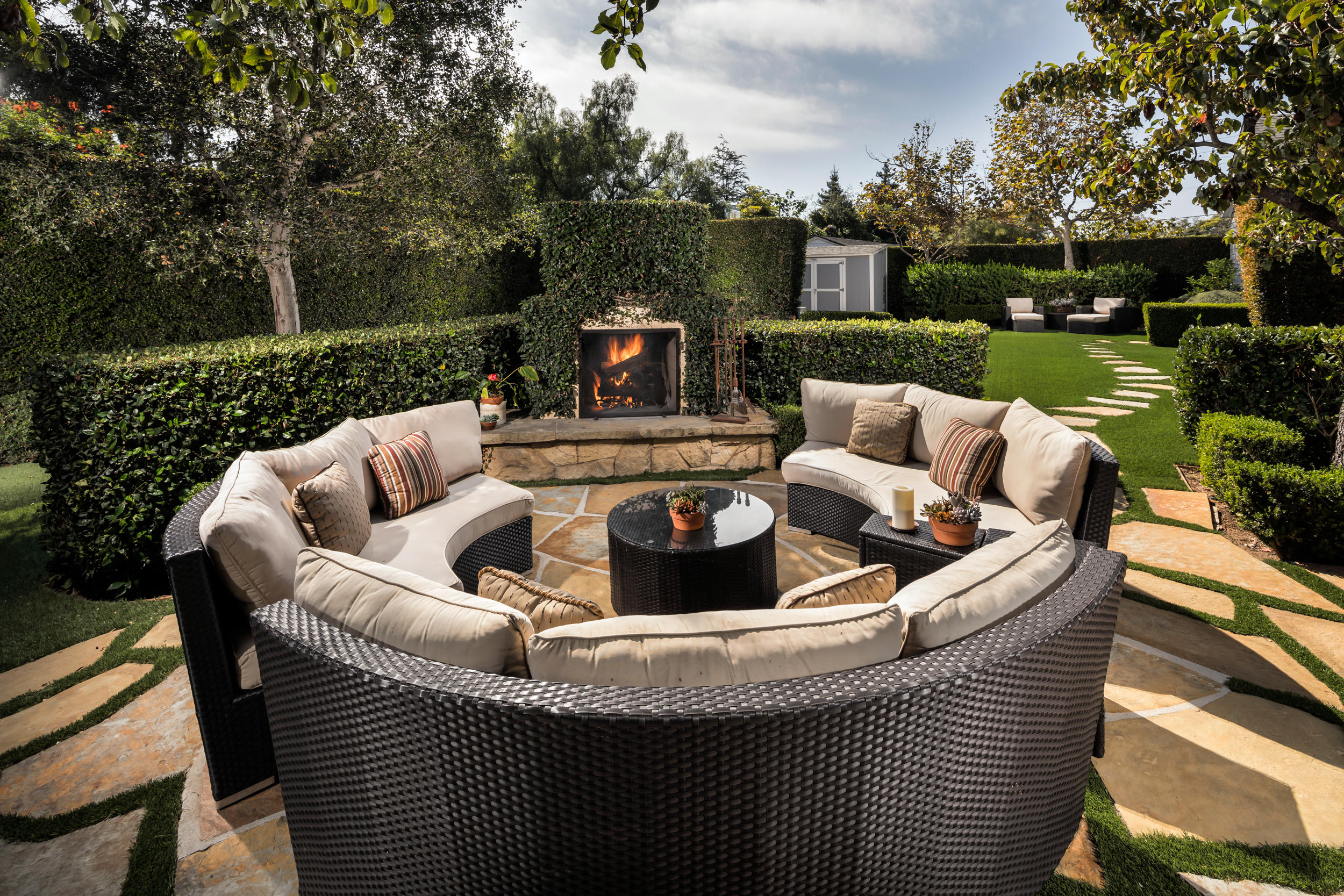199 Ocean View Avenue Carpinteria, CA 93013 - Photo 5 of 19 a view of a couches in a patio