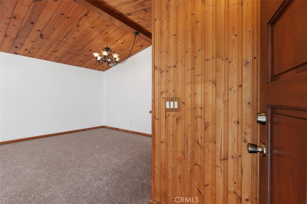 247 Carissa Drive Oceanside, CA 92057 - Photo 7 of 43