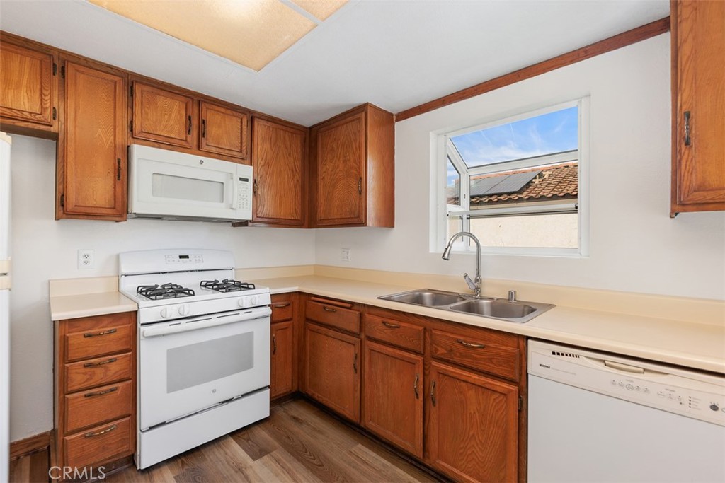 247 Carissa Drive Oceanside, CA 92057 - Photo 9 of 43