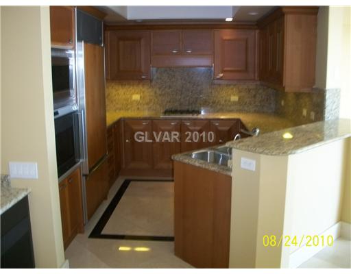 2777 Paradise Road, Unit 1008 Las Vegas, NV 89109 - Photo 6 of 17 Kitchen.