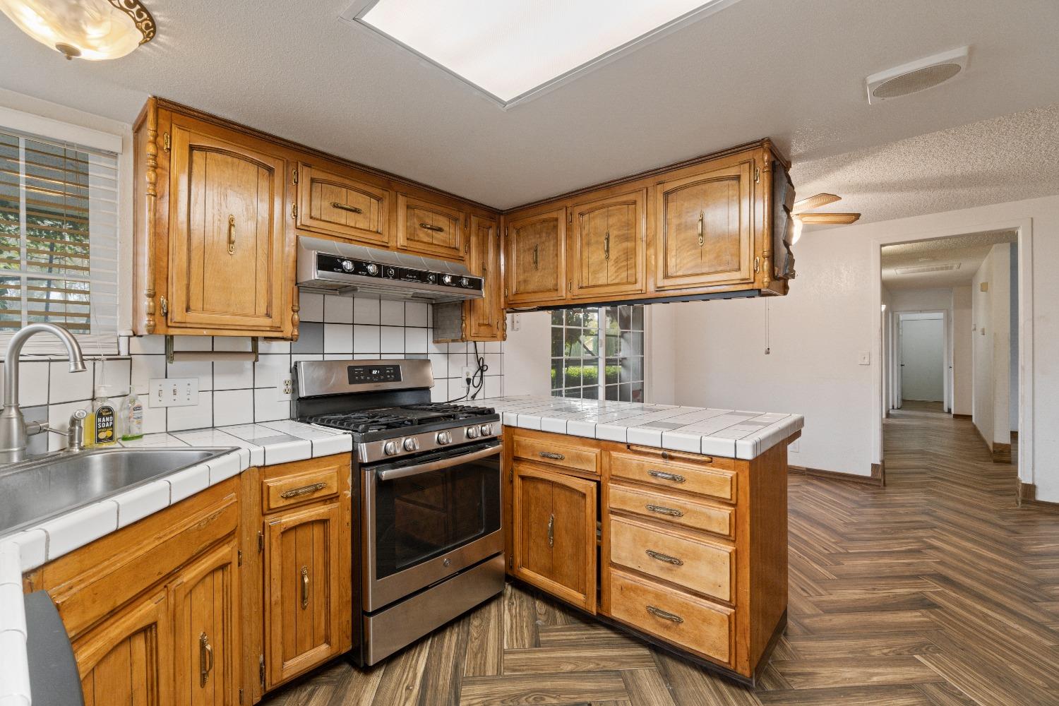 210 South Caesar Avenue Fresno, CA 93727 - Photo 14 of 29