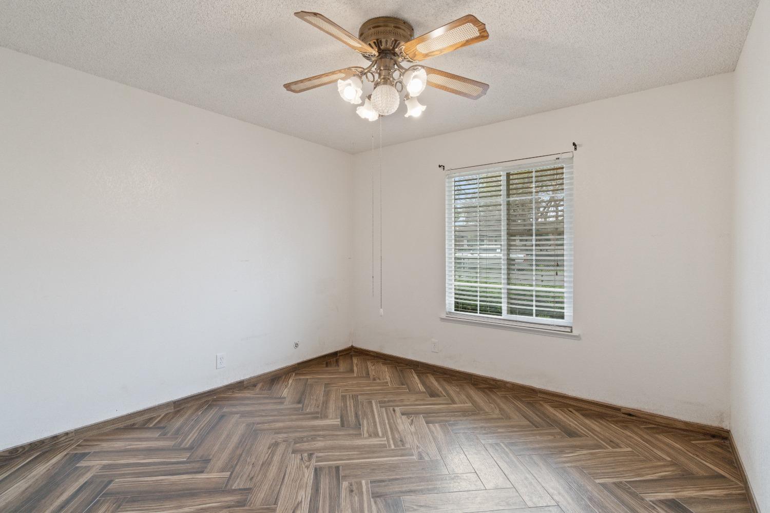 210 South Caesar Avenue Fresno, CA 93727 - Photo 16 of 29