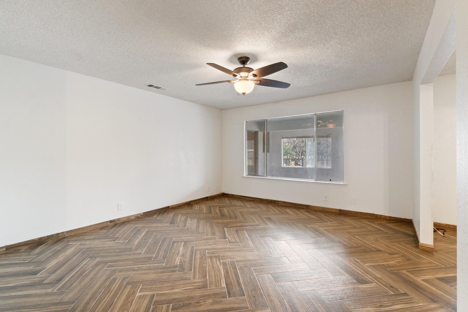 210 South Caesar Avenue Fresno, CA 93727 - Photo 5 of 29