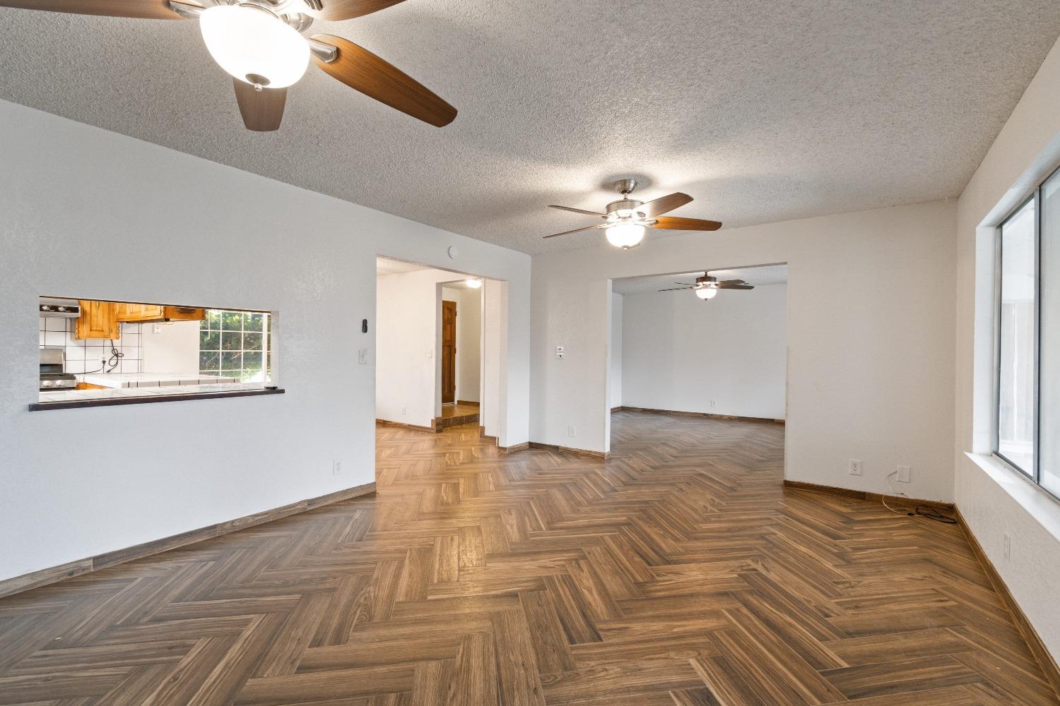 210 South Caesar Avenue Fresno, CA 93727 - Photo 9 of 29