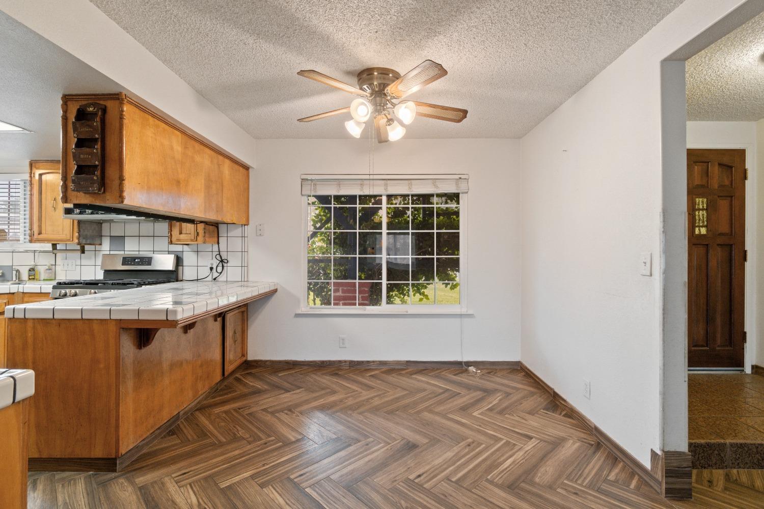 210 South Caesar Avenue Fresno, CA 93727 - Photo 10 of 29