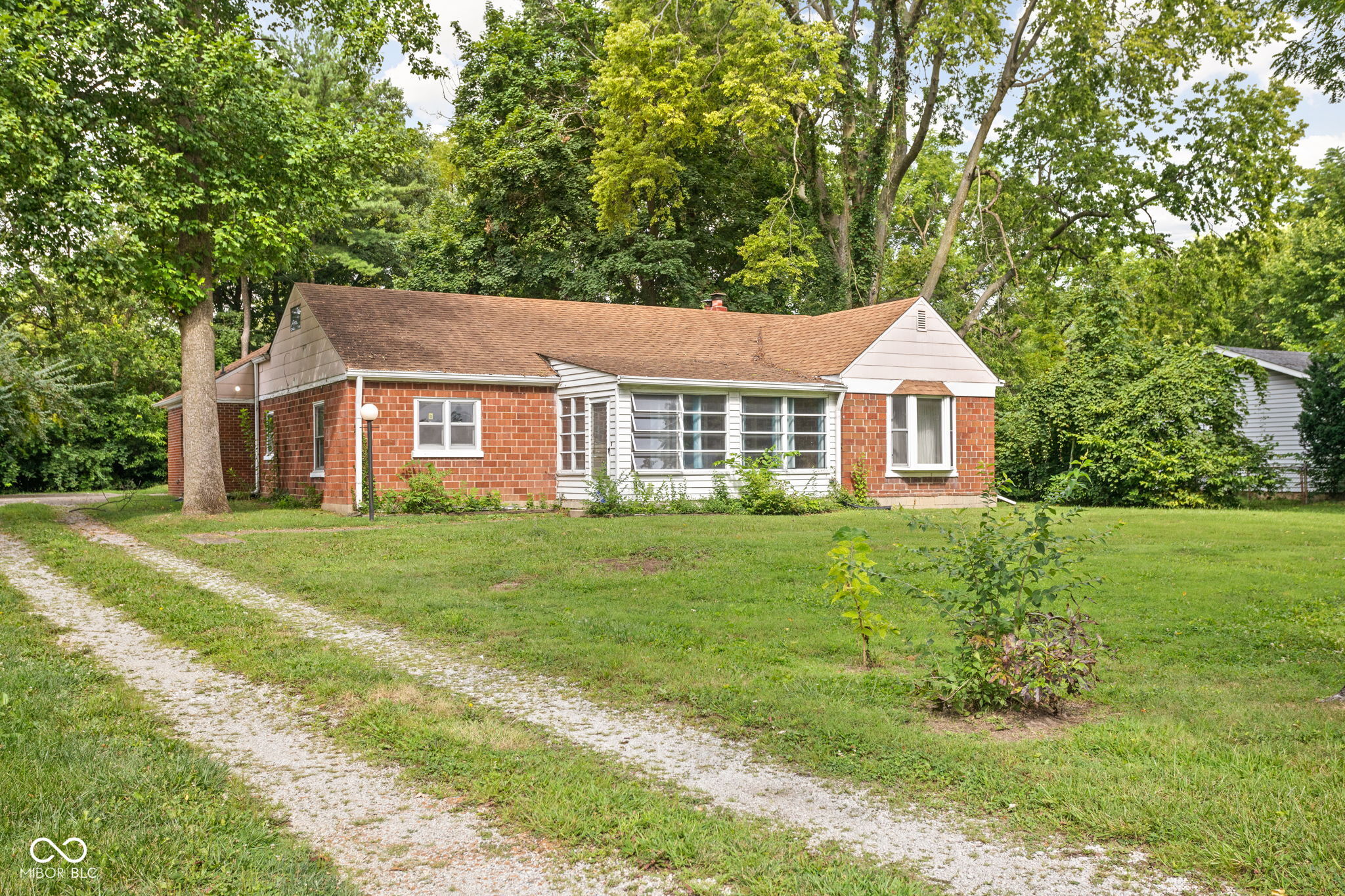 1140 North Mitthoefer Road Indianapolis, IN 46229 - Photo 2 of 2