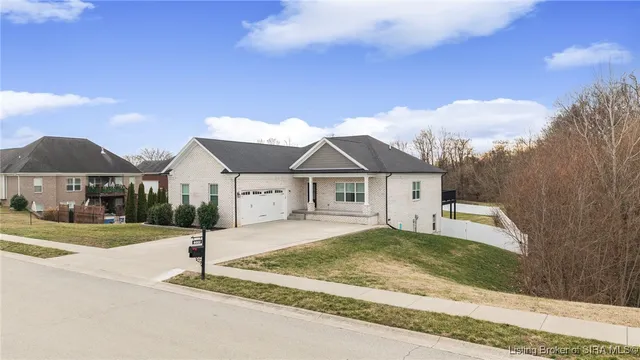 $565,000 | 8002 Shady View Drive, Charlestown, IN 47111
