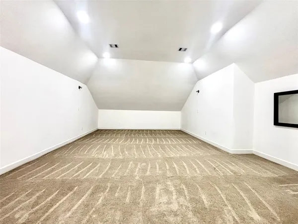 $3,800 | 13326 Lake Chesdin Road, Houston, TX 77044