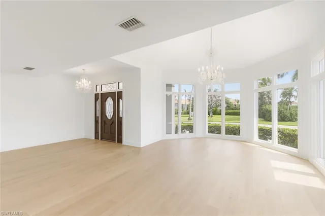 $6,995,000 | 1535 Dolphin Lane, Naples, FL 34102