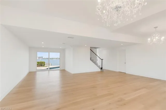 $6,995,000 | 1535 Dolphin Lane, Naples, FL 34102