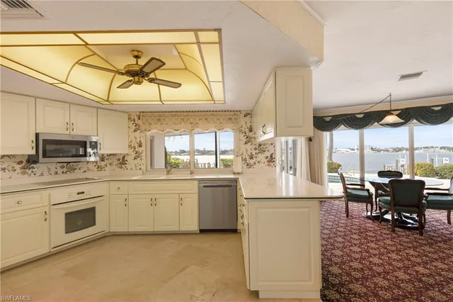 $6,995,000 | 1535 Dolphin Lane, Naples, FL 34102