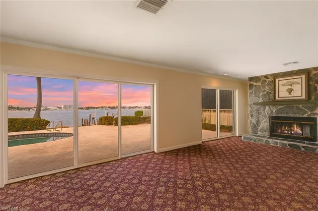 $6,995,000 | 1535 Dolphin Lane, Naples, FL 34102