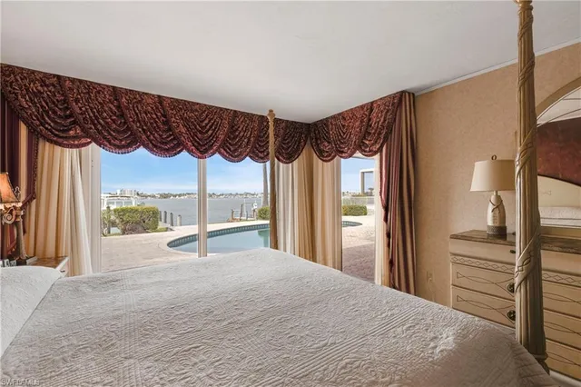 $6,995,000 | 1535 Dolphin Lane, Naples, FL 34102