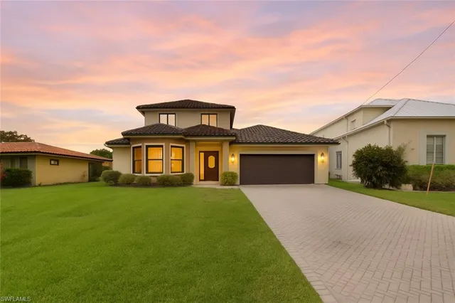 $6,995,000 | 1535 Dolphin Lane, Naples, FL 34102