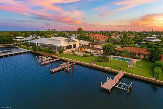 $6,995,000 | 1535 Dolphin Lane, Naples, FL 34102