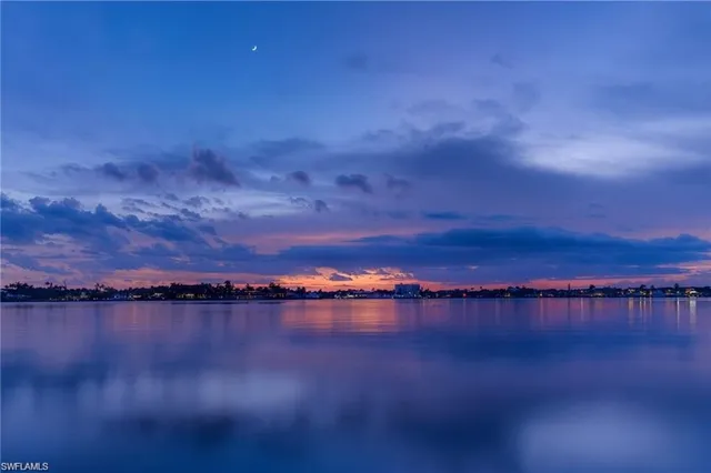 $6,995,000 | 1535 Dolphin Lane, Naples, FL 34102