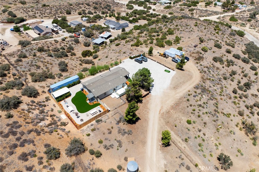 33415 Oracle Hill Road Palmdale, CA 93550 - Photo 39 of 44 an aerial view of a house with a yard