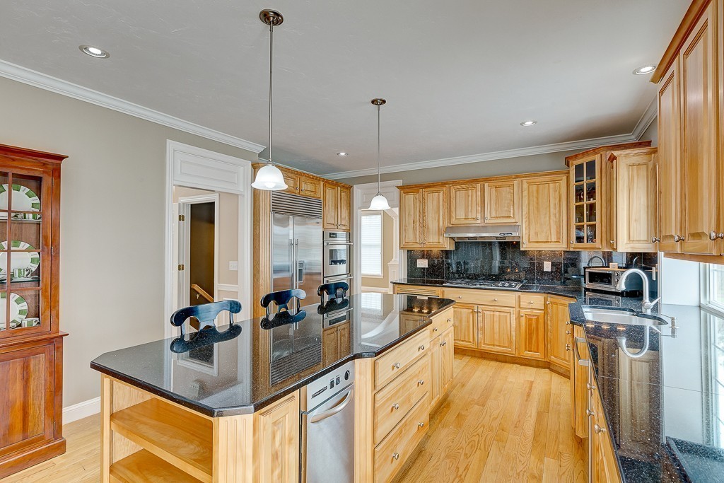 4 Connelly Hill Road Hopkinton, MA 01748 - Photo 11 of 30 Gallery Image 11