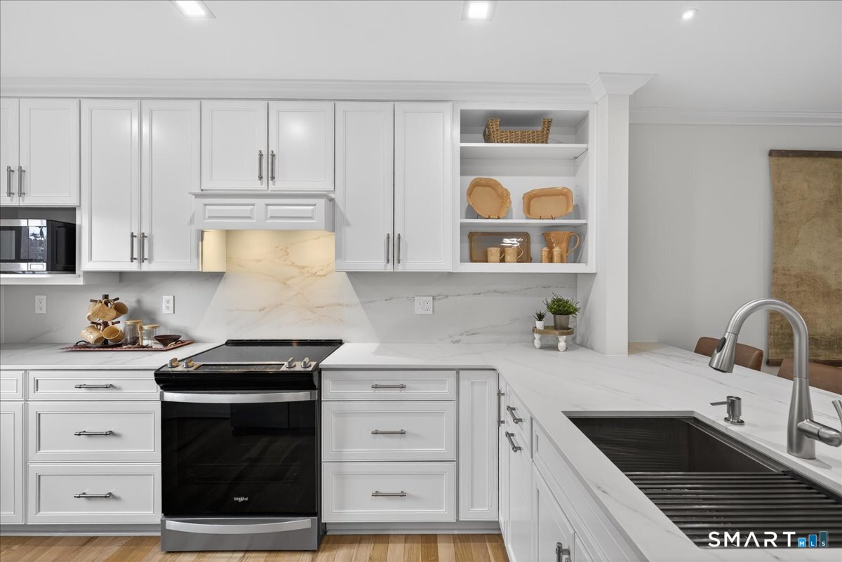 91 Legend Hill Road, Unit 91 Madison, CT 06443 - Photo 3 of 27