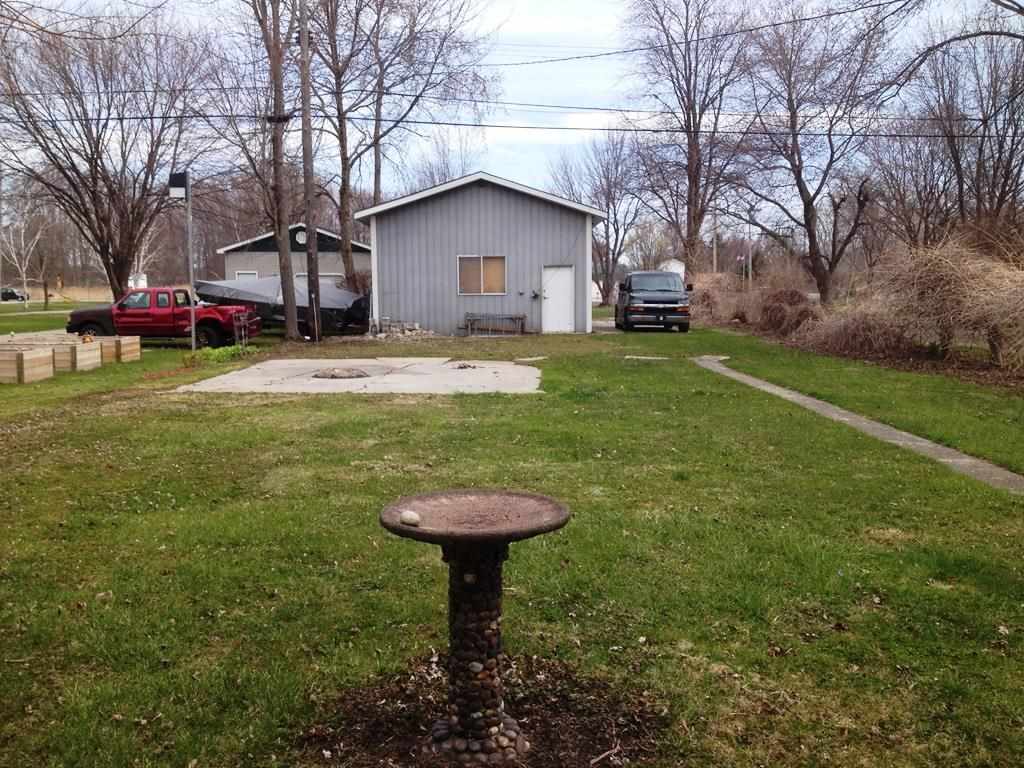 5127 Pointe Tremble Road Algonac, MI 48001 - Photo 3 of 10 31191146-2.JPG