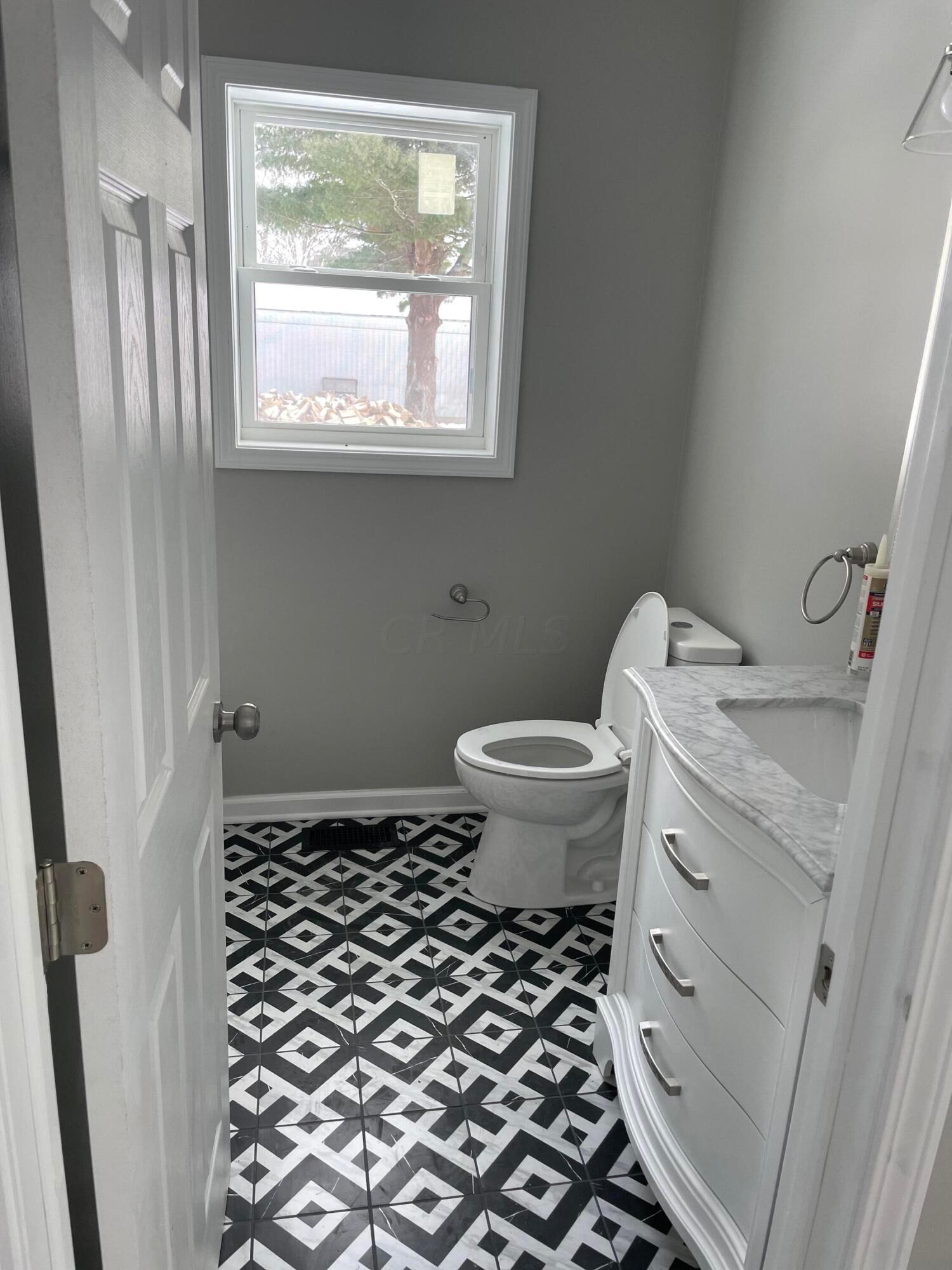 12735 Pleasant Valley Road Mount Vernon, OH 43050 - Photo 9 of 17 Gallery Image 9