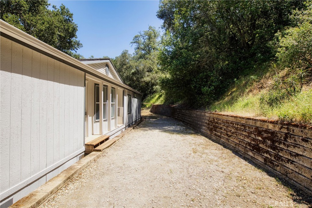 13615 Old Morro Road Atascadero, CA 93422 - Photo 16 of 28
