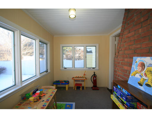 16 Greenacre Road Westwood, MA 02090 - Photo 7 of 13 Gallery Image 7