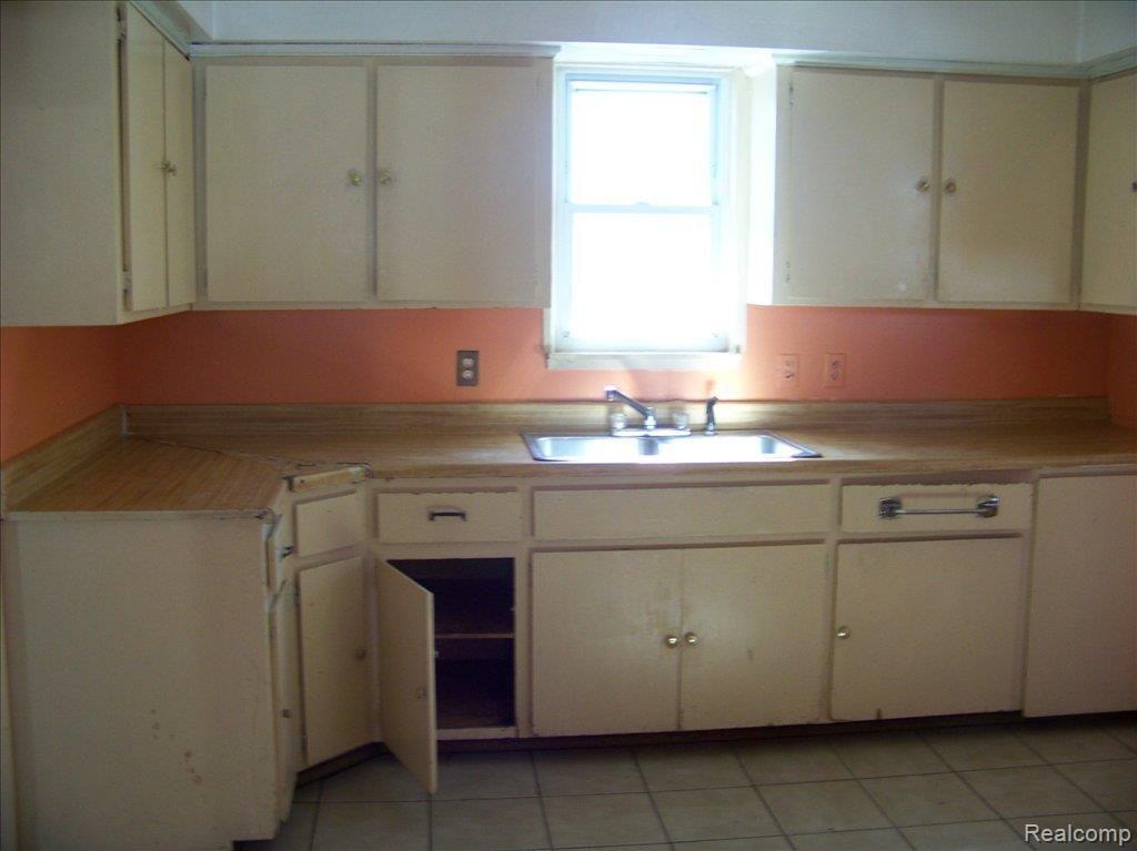 2027 Springwells Street Detroit, MI 48209 - Photo 4 of 6 KITCHEN VIEW #1