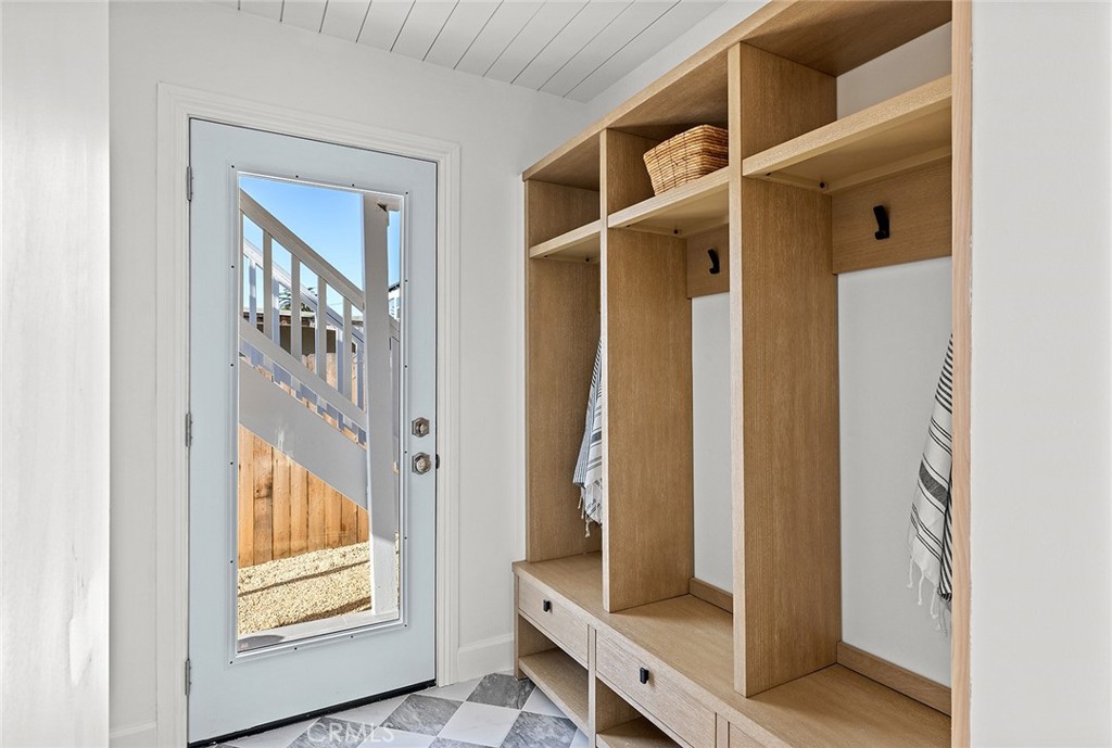 31927 Hayes Place Laguna Beach, CA 92651 - Photo 12 of 39