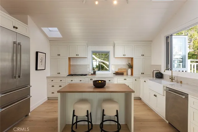 $3,495,000 | 31927 Hayes Place, Laguna Beach, CA 92651