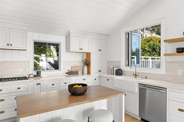 $3,495,000 | 31927 Hayes Place, Laguna Beach, CA 92651