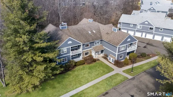 $380,000 | 208 Windgate Circle, Unit D, Monroe, CT 06468