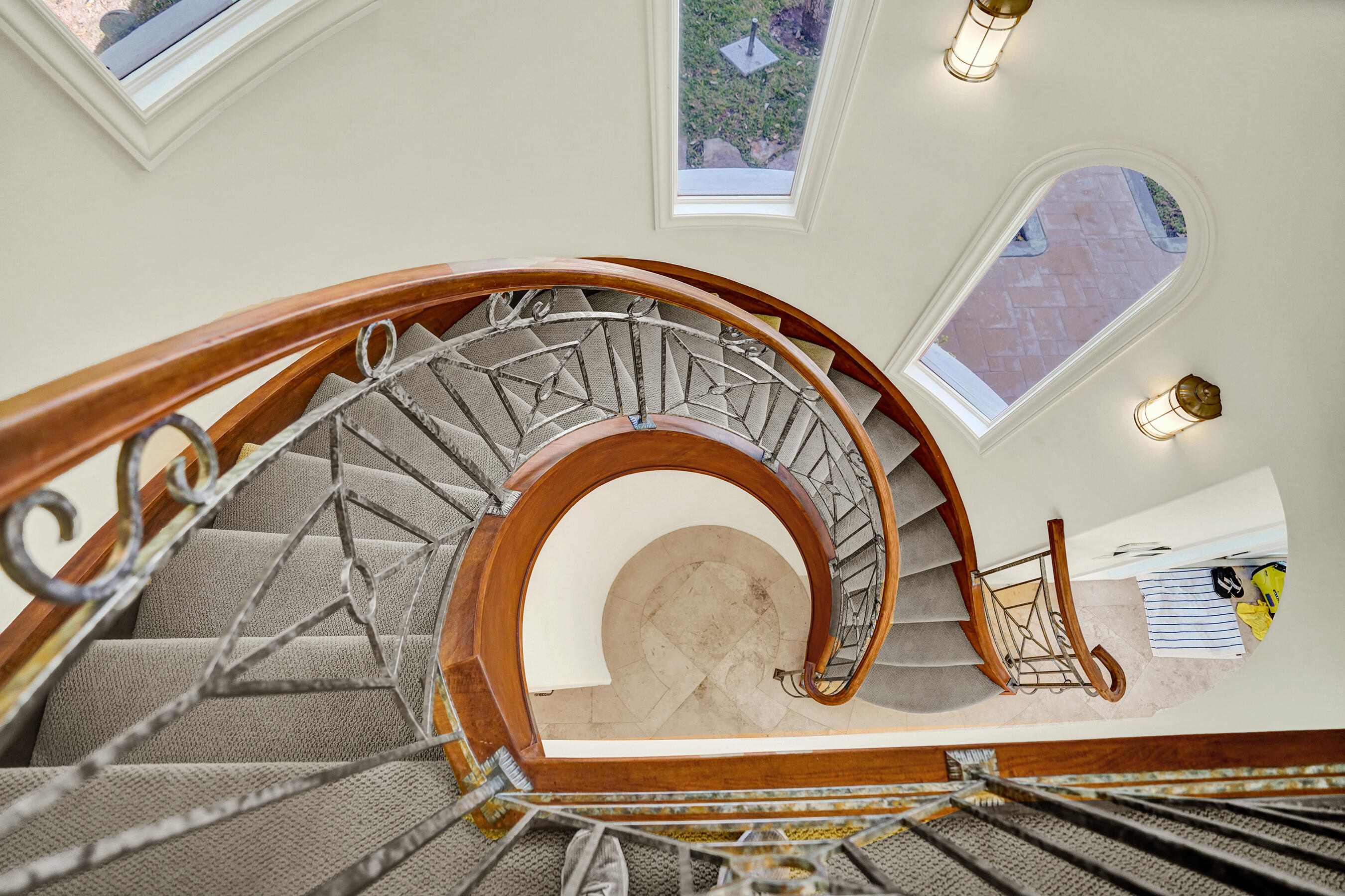 2330 Northeast 31st Court Lighthouse Point, FL 33064 - Photo 18 of 51 Interior