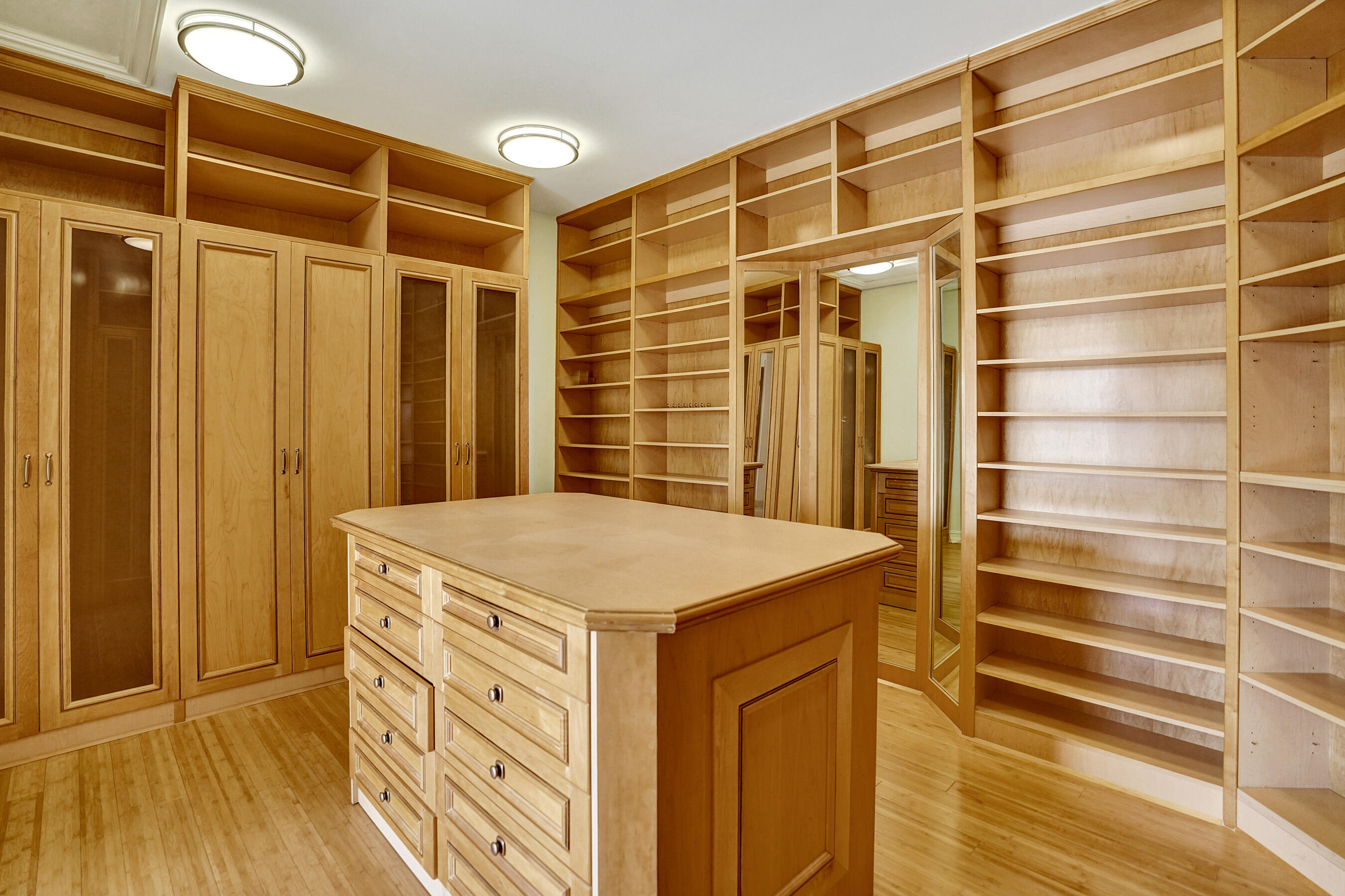 2330 Northeast 31st Court Lighthouse Point, FL 33064 - Photo 39 of 51 Bathroom