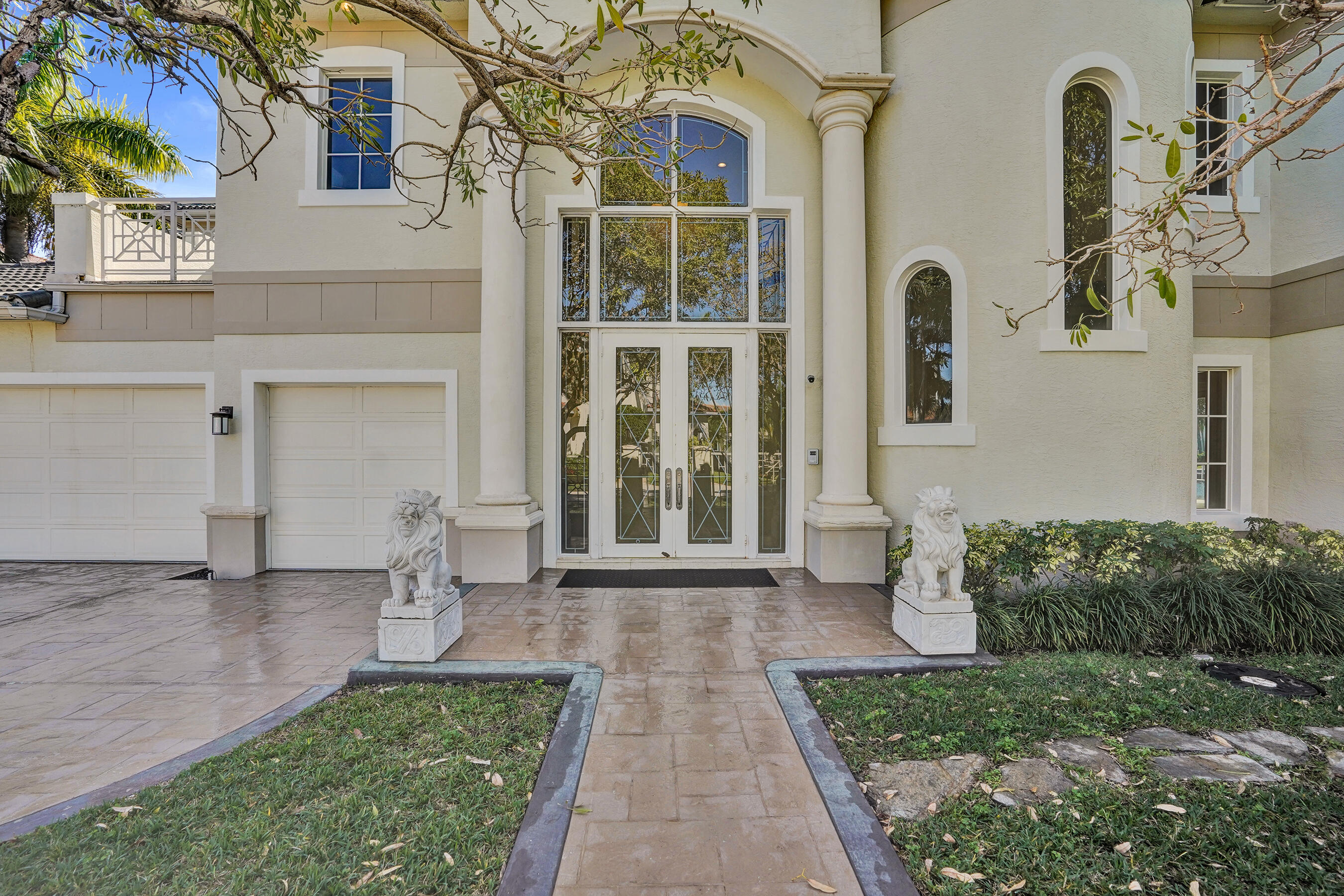 2330 Northeast 31st Court Lighthouse Point, FL 33064 - Photo 6 of 51 Exterior