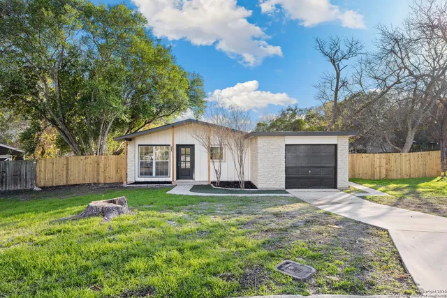 $195,000 | 7602 Strolling Lane, Live Oak, TX 78233