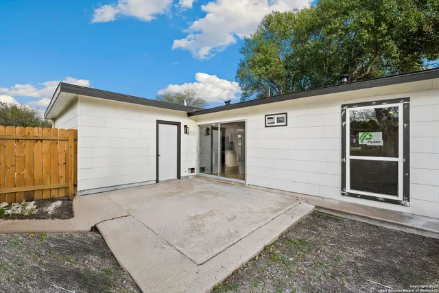 $195,000 | 7602 Strolling Lane, Live Oak, TX 78233