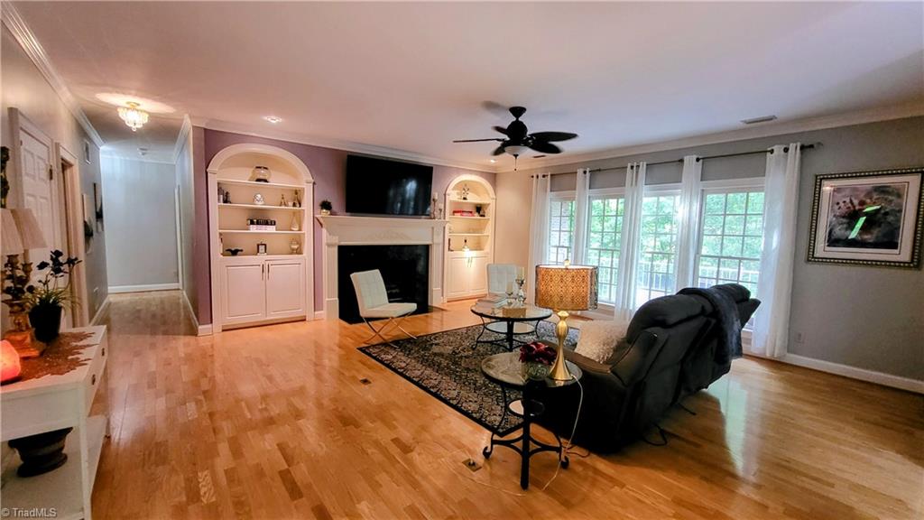 7035 Skylark Road Pfafftown, NC 27040 - Photo 8 of 47 Stunning Great Room, Perfect for Gathering & Entertaining!