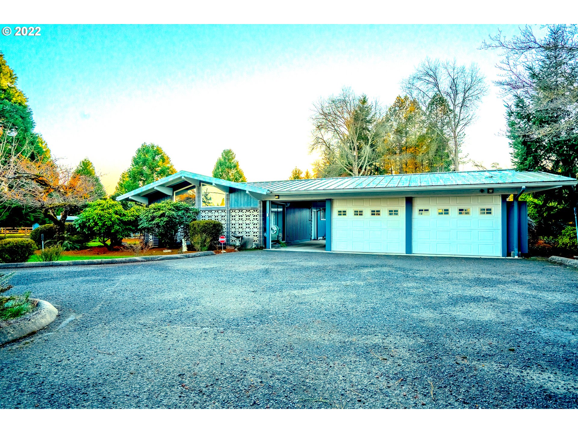 90292 Shore Lane Eugene, OR 97402 - Photo 4 of 29